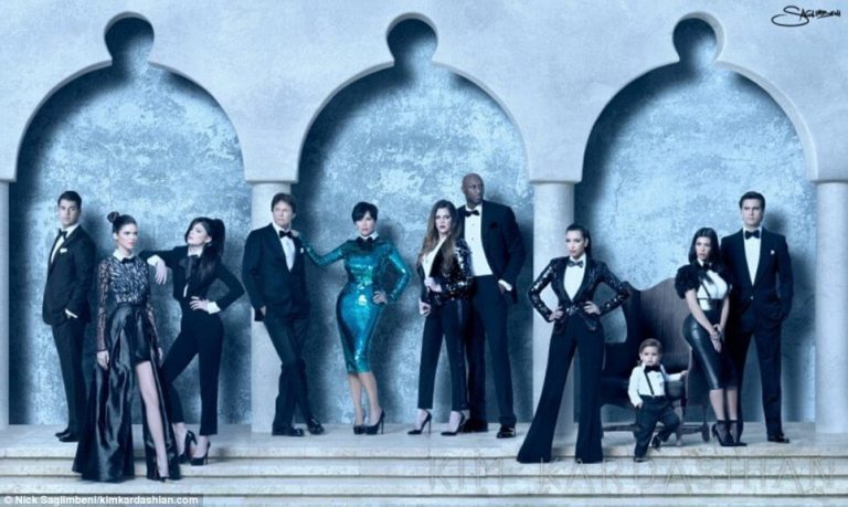 Kardashian Card Missing Bruce Jenner’s Kids Kardashian Card Missing Bruce Jenner’s Kids