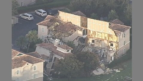 VIDEO: Sink Hole Swallows Florida Resort