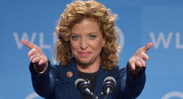 Debbie Wasserman Schultz Booed at Pre-DNC Breakfast Meeting, Will Resign as Chair