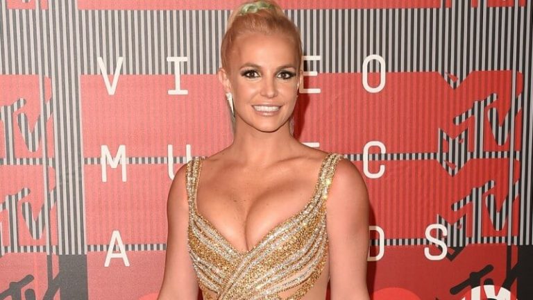 Britney Spears Settles Lawsuit with Ex-Manager Sam Lutfi Britney Spears Settles Lawsuit with Ex-Manager Sam Lutfi