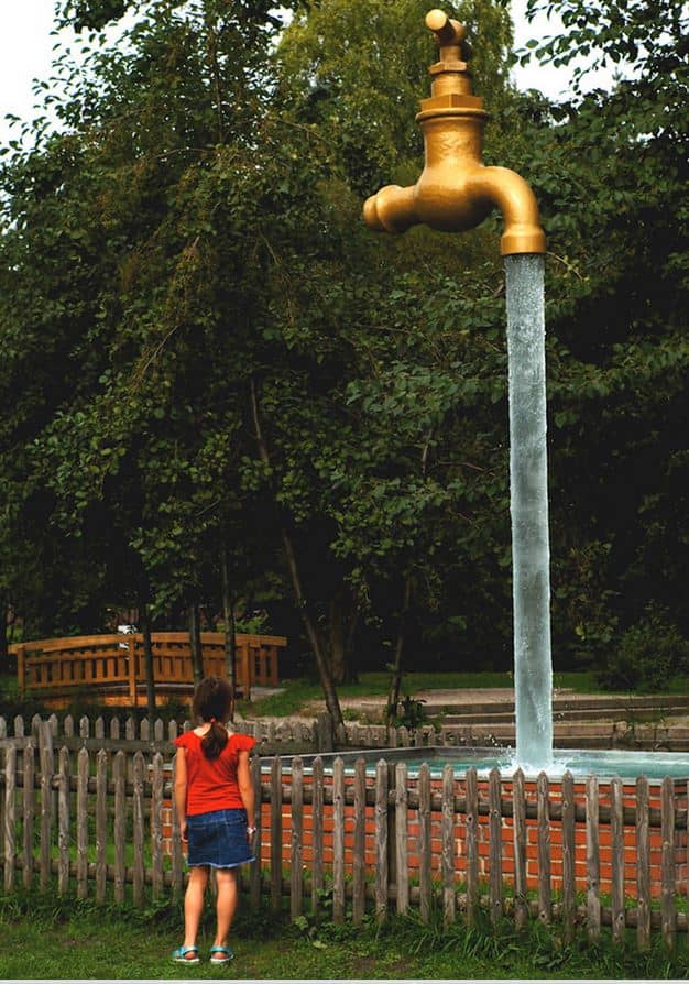 "Floating Giant Tap"