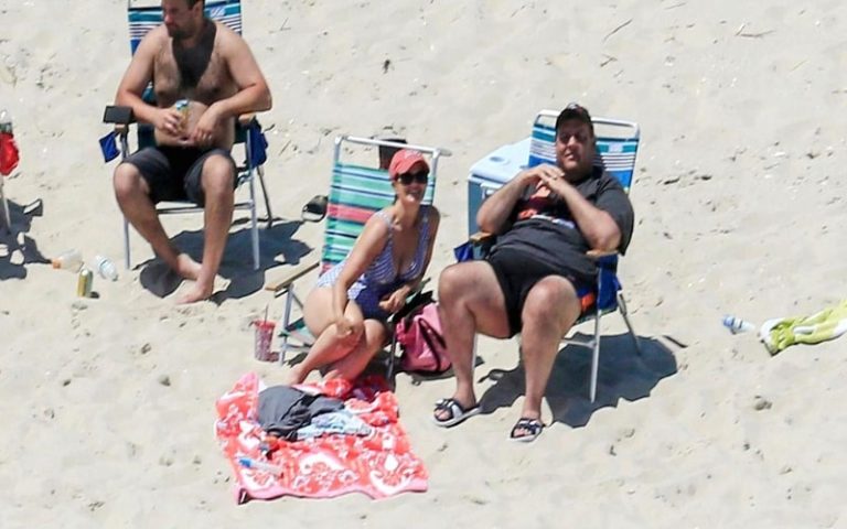 Chris Christie Caught Lounging on New Jersey Beach He Closed to Public Chris Christie Caught Lounging on New Jersey Beach He Closed to Public