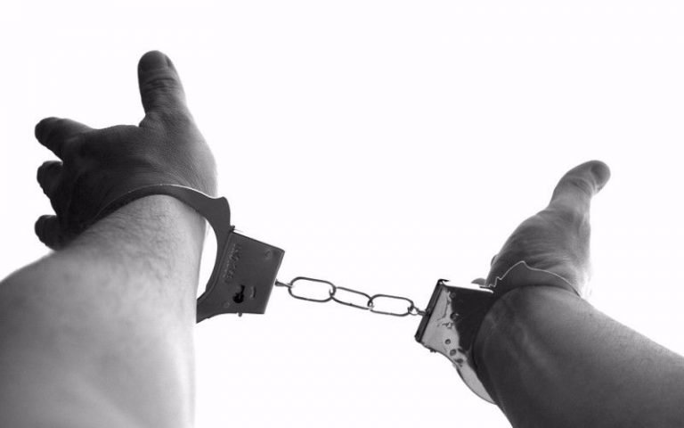 decriminalize drugs