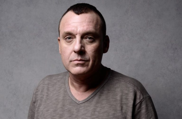 Former Actress Sues Tom Sizemore for Molesting Her On Set in 2003 Former Actress Sues Tom Sizemore for Molesting Her On Set in 2003