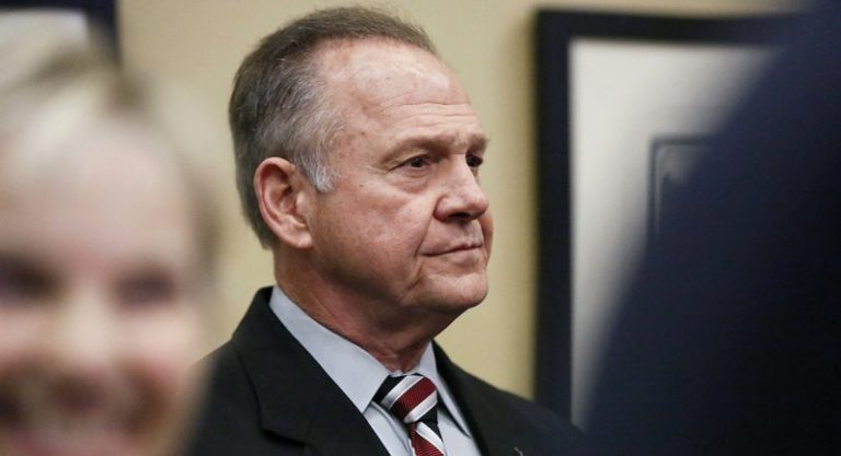 Accused Pedophile Roy Moore Fights Doug Jones' Alabama Senate Win Accused Pedophile Roy Moore Fights Doug Jones' Alabama Senate Win