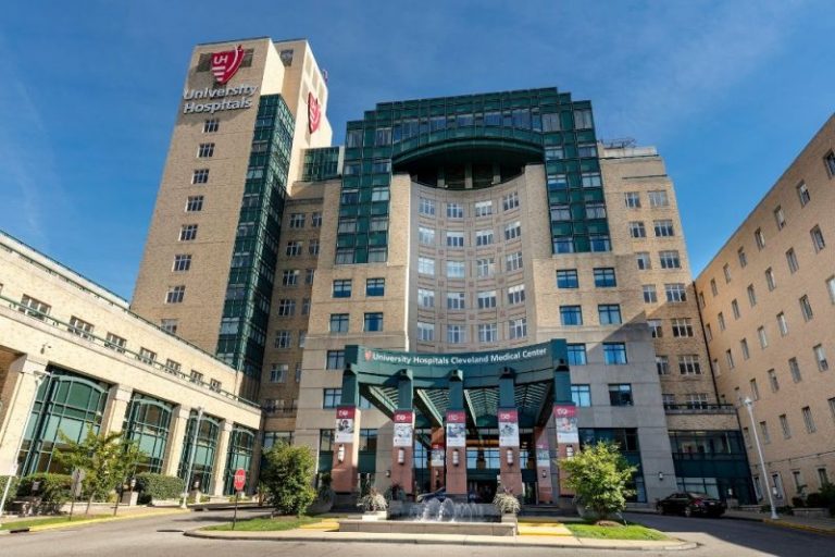Patients Mobilize to Sue Clinic That Accidentally Destroyed Thousands of Eggs, Embryos