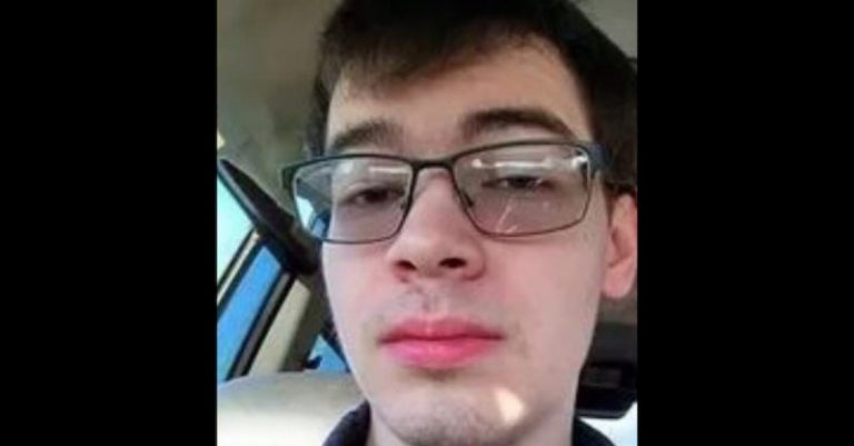 On-the-Run Man Found Dead after Confessing on Facebook to Killing Mother