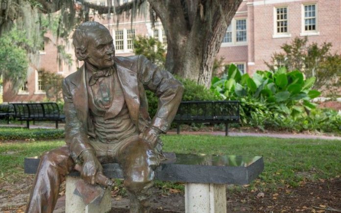Eppes statue