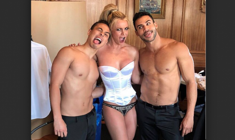 Britney Spears Shares Corset Photo Amidst Legal Battle with Low-Earning Kevin Federline