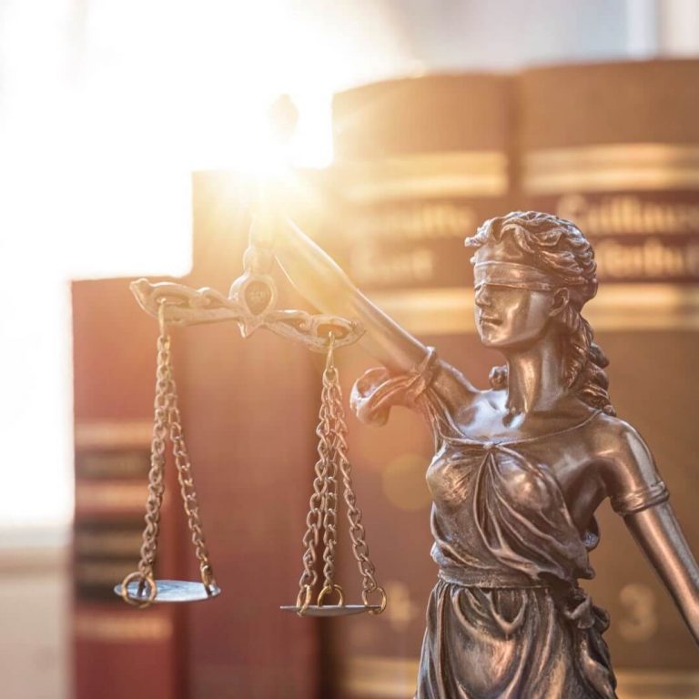 How to Become a Lawyer Without Going to Law School