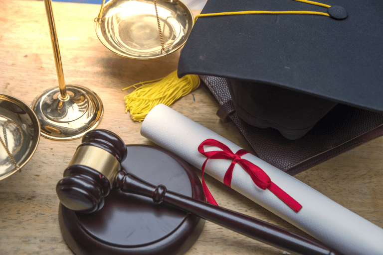New Report Analyzes Gender, Race, and Financial Backgrounds of Law School Admissions