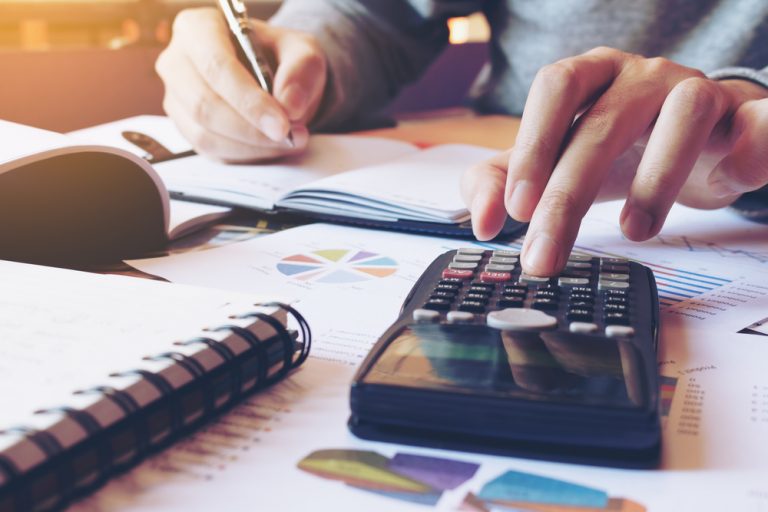 Law Firm Profits Stabilize in Early 2025 as Trump’s Trade War Drives Late-Quarter Legal Demand