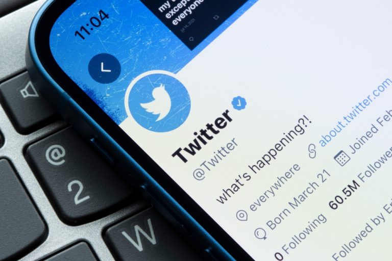 Twitter Faces Lawsuit Alleging Failure to Honor Worker Bonuses Worth Millions Twitter Faces Lawsuit Alleging Failure to Honor Worker Bonuses Worth Millions