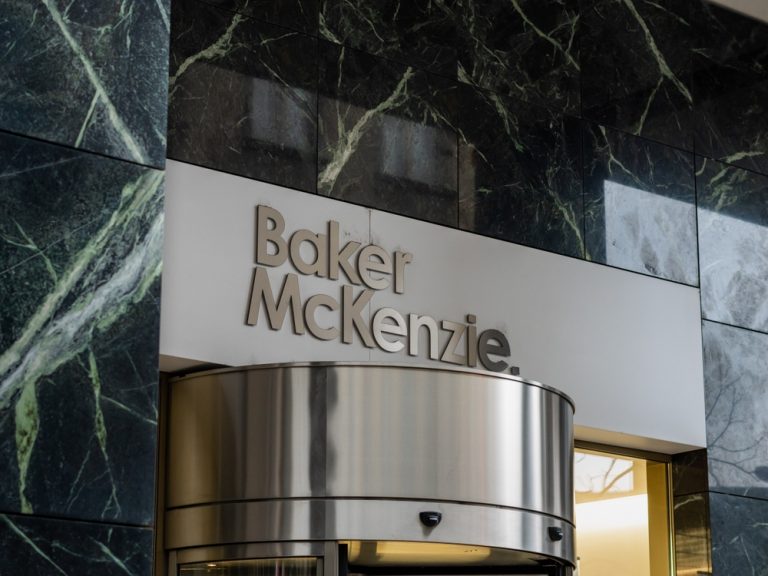 Baker McKenzie Expands Latin America Deal Practice with Addition of Paul Hastings Team