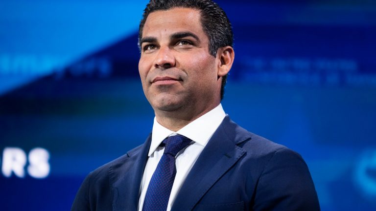 Miami Mayor Temporarily Steps Down from Quinn Emanuel to Pursue Presidential Campaign