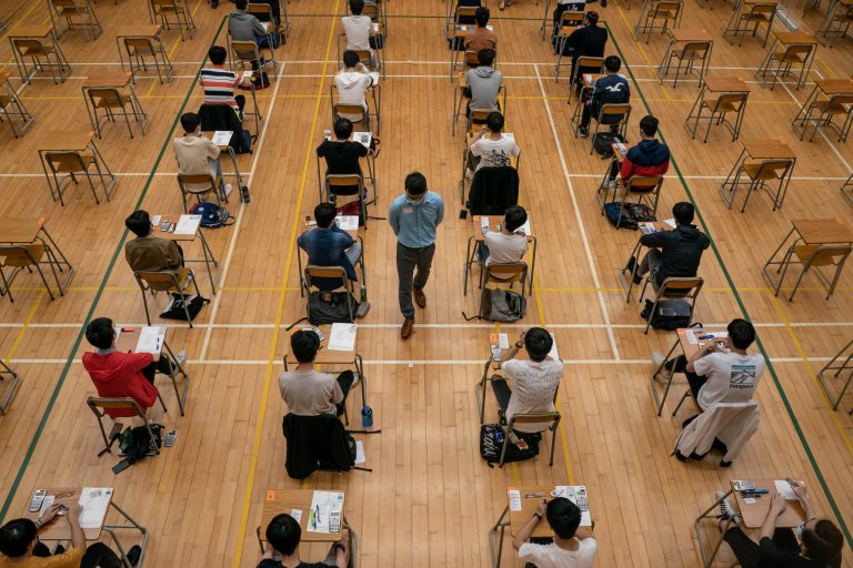 Mixed Reactions Surface for New Bar Exam in Previews