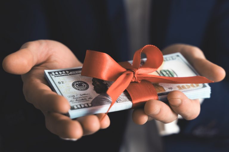 Top Biglaw Firm Eliminates Profit-Sharing Bonus Amidst Challenging Financial Results