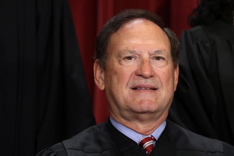 Senate Democrats Urge Recusal of Justice Alito in Cases Involving Congressional Ethics Regulation Senate Democrats Urge Recusal of Justice Alito in Cases Involving Congressional Ethics Regulation