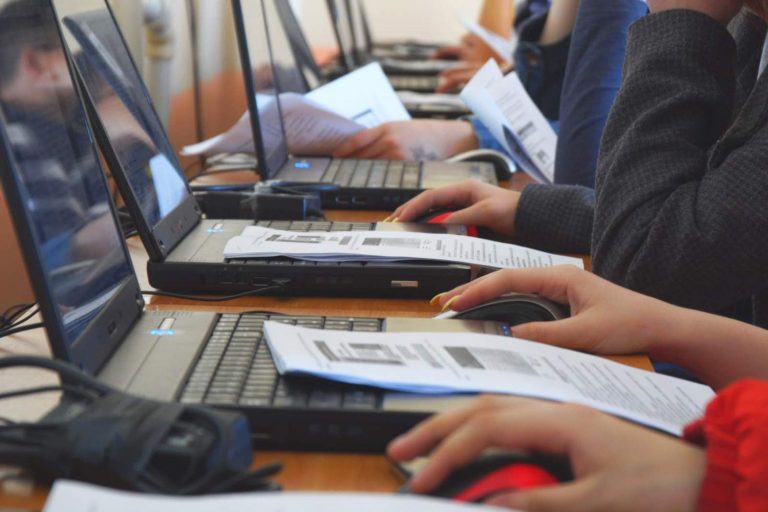 California Takes Bold Step to Combat Misinformation with Mandatory Media Literacy Education