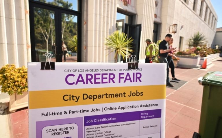 US Job Growth Slows in October, Unemployment Rate Rises