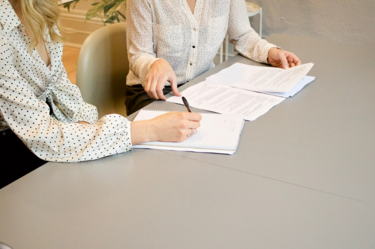 Big Law Firms Gain Upper Hand with Advance Conflict-of-Interest Waivers Big Law Firms Gain Upper Hand with Advance Conflict-of-Interest Waivers